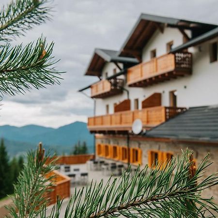 Cabana Fantanele Ceahlău エクステリア 写真