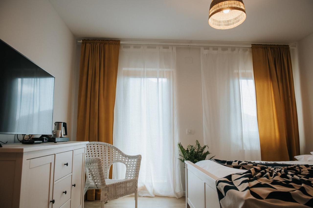 Cabana Fantanele Ceahlău エクステリア 写真